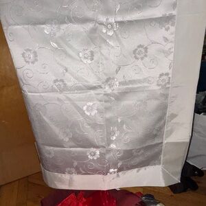 Elegant Floral Embroidered tablecloth cloth